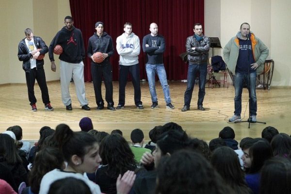 Επίσκεψη των παικτών του ΚΑΟΔ στο μουσικό σχολείο Δράμας