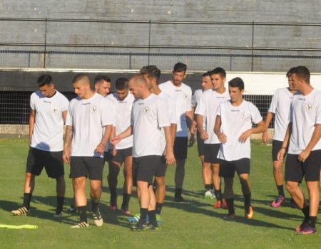 Πρώτη προπόνηση σε κλίμα αναμονής (φωτορεπορτάζ)