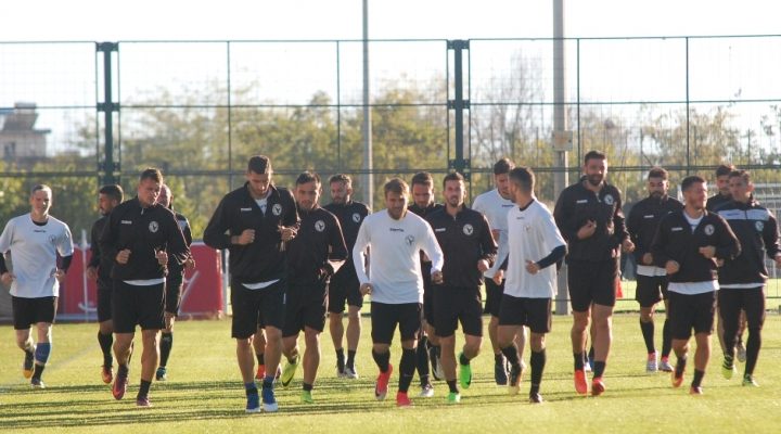 Βίντεο-θεραπεία και προπόνηση στο γήπεδο