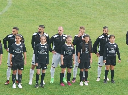 Με πορεία “μοναχικού καβαλάρη” σε δρόμο μακρύ και δύσβατο …