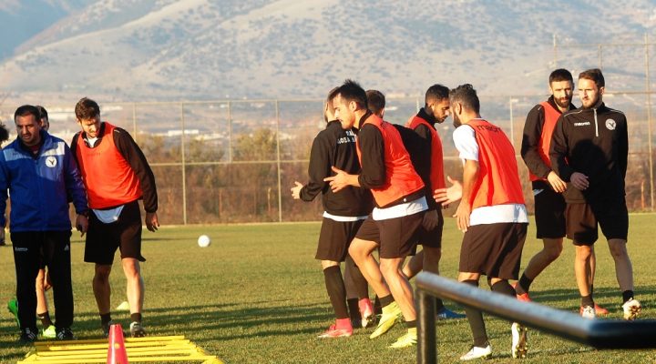 Ξένος σέντερ φορ πολύ κοντά στην Δόξα