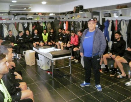«Χρυσώνει» τους παίκτες της Δόξας, ο Γιάννης Μπύρος!