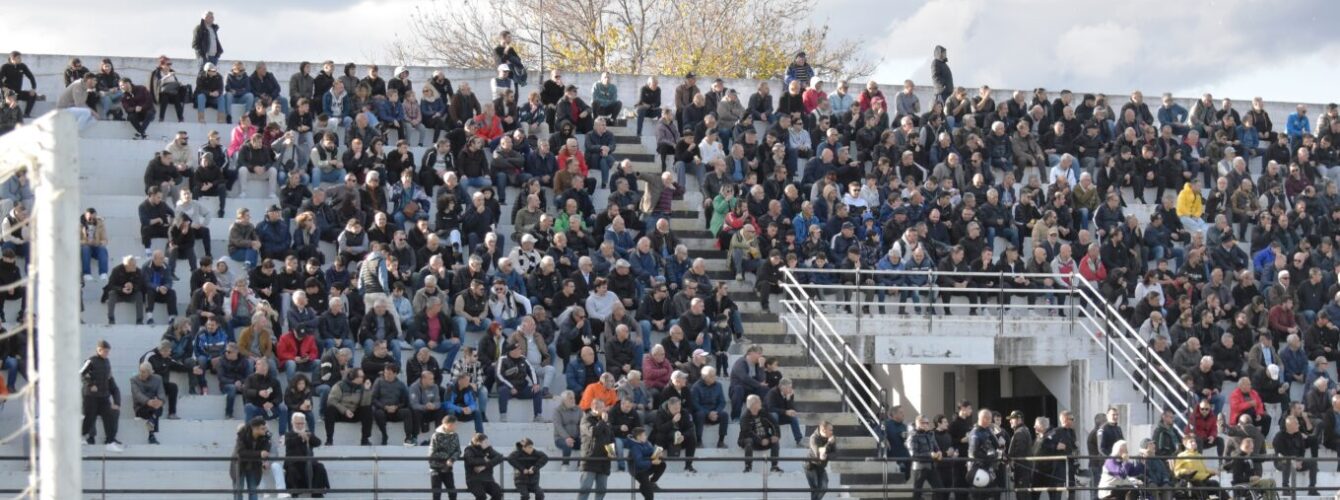 Γήπεδο με γεμάτες κερκίδες από 3.500 κόσμο και τιμή σε ένα Δοξαίο της Θεσσαλονίκης!!!